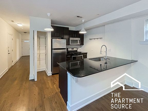 2nd image of 5060 N Winchester Ave APT 1W