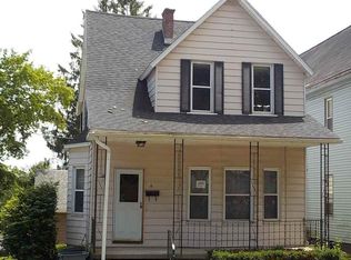 6 Grotto Ct, Watervliet, NY 12189