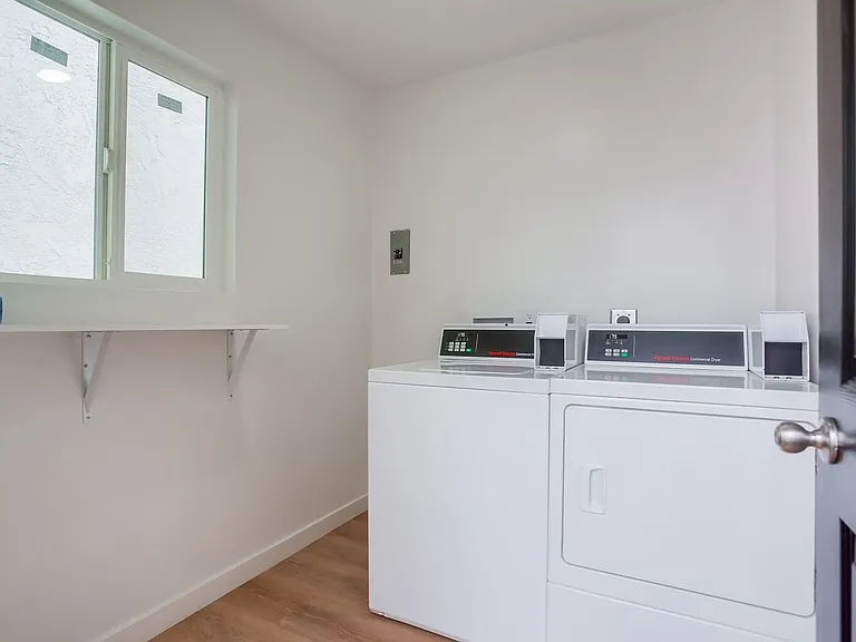 BMB - 265-267 Cedar — Photo 10