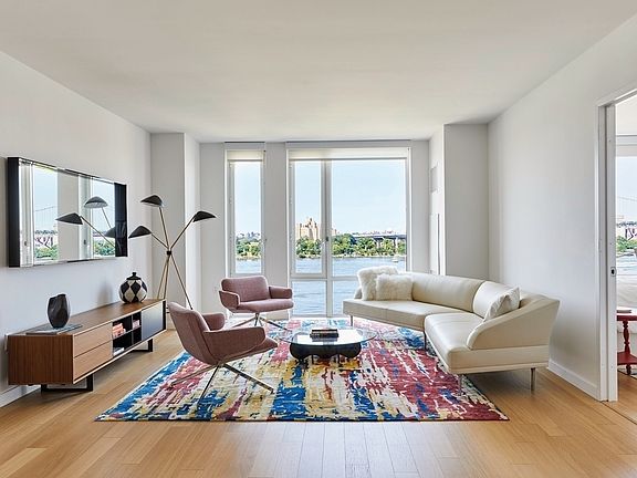 4th image of 10 Halletts Pt APT 503