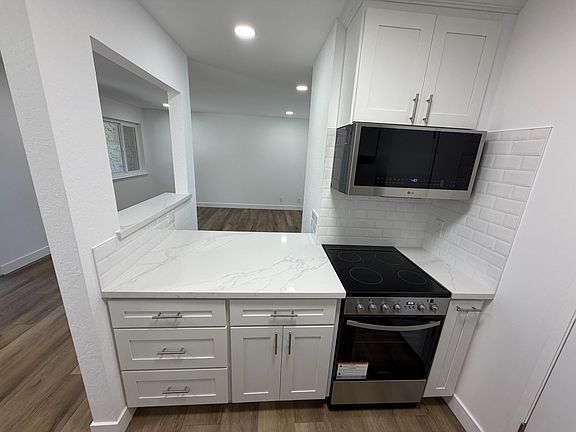 3rd image of 1208 Pierce St #2