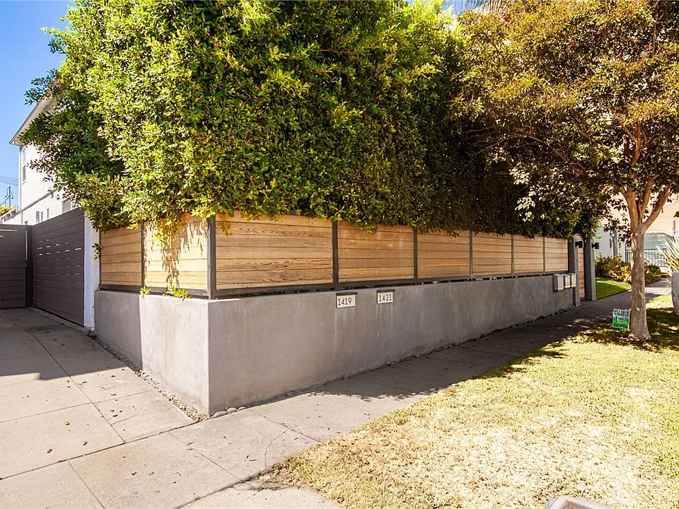 1419 S Curson Ave #A