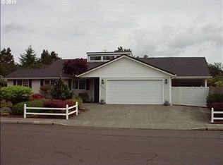2065 23rd St, Florence, OR 97439