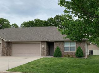 212 Greencrest Cir, Carl Junction, MO 64834