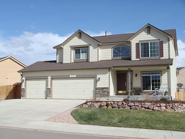 Sunny Spring Exterior