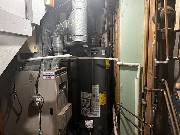 4th image of 4301 Independence St #61