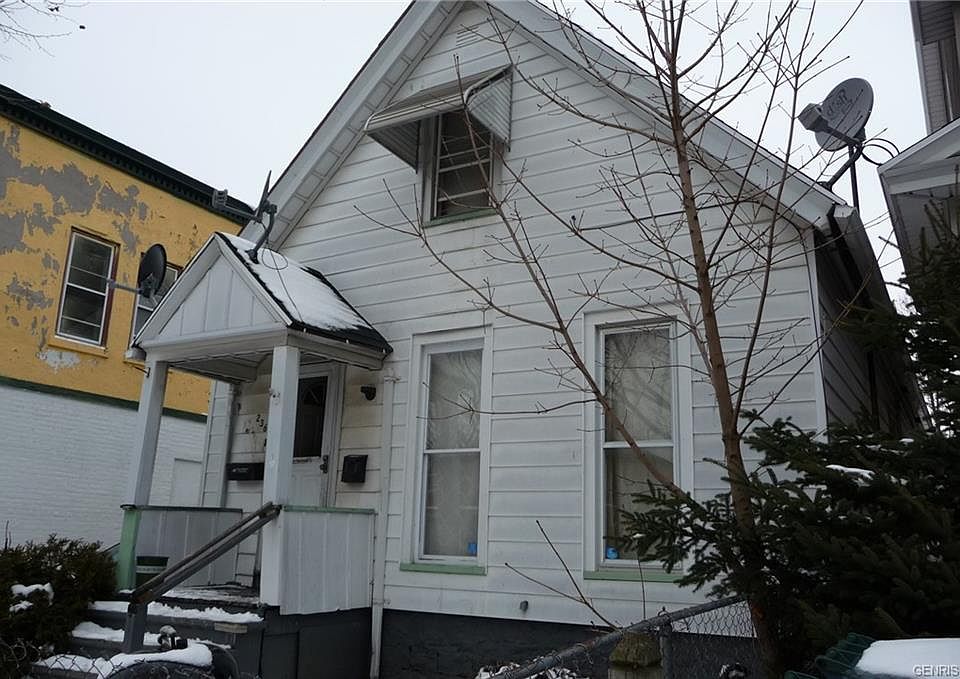 2nd image of 236 Parsells Ave