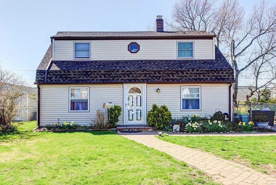 1st image of 169 Swan Ln