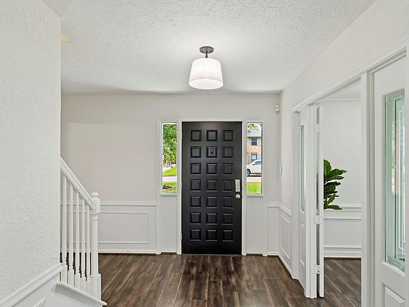4th image of 4826 Caris St