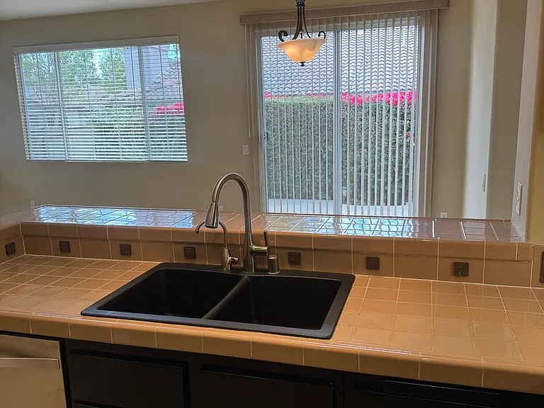 170 Trofello Ln — Photo 10