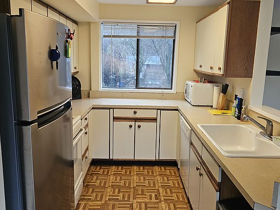5th image of 4000 24th Ave W APT 201