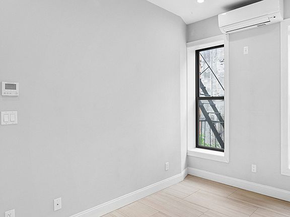 3rd image of 222 Monroe St #3