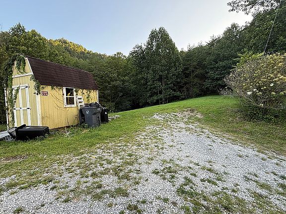 5th image of 11901 Red Lick Rd