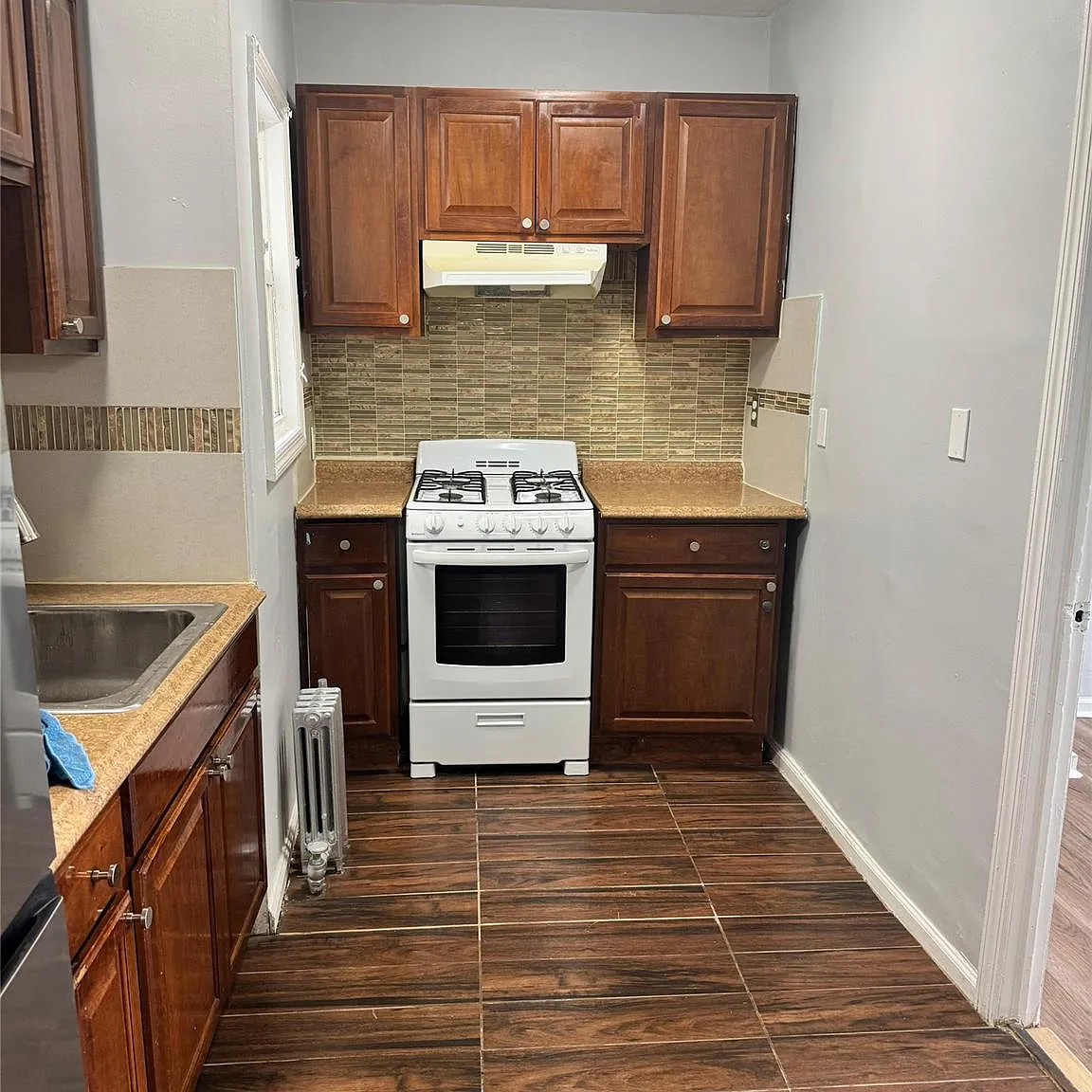 1 bed, 1.0 bath, 1920 sqft, $2,000 — Photo 4