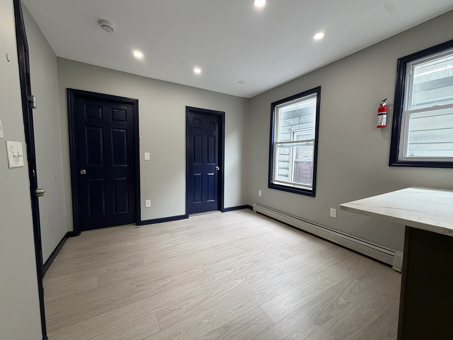 2 bed, 850 sqft, $1,750 — Photo 3
