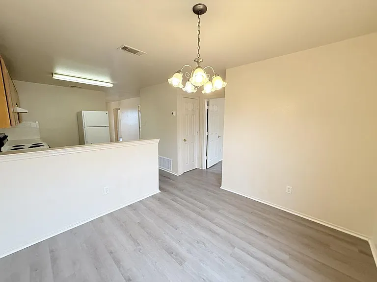 3407 Toledo Dr #C — Photo 10