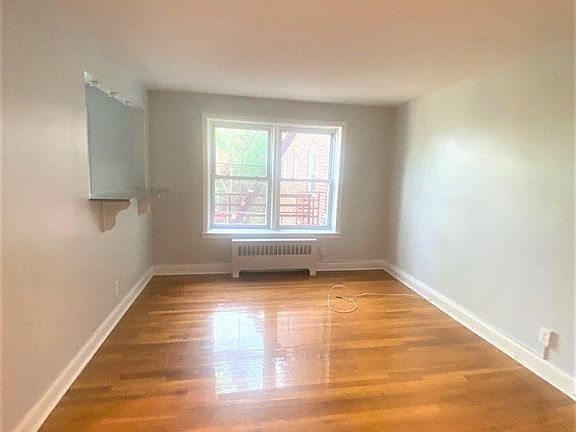 3rd image of 6117 Kennedy Blvd E #4M
