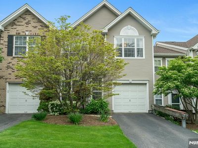 559 Adirondack Ct, Mahwah, NJ, 07430