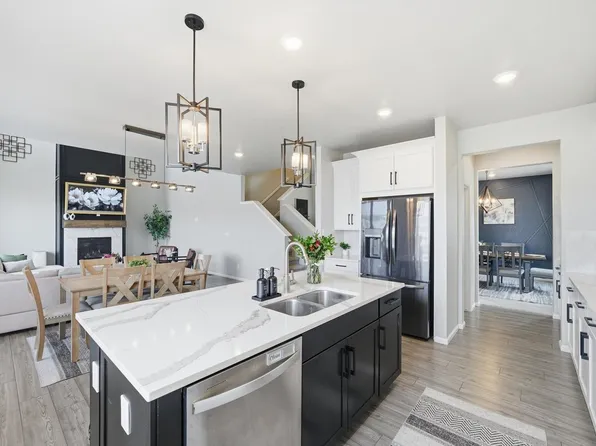 1834 S De Gaulle Ct, Aurora, CO 80018