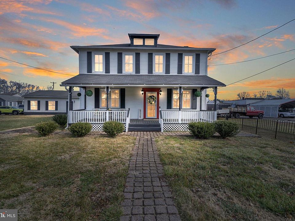 1st image of 590 Aiken Ave