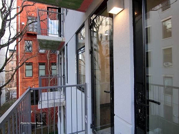 5th image of 3 W 128th St #2U