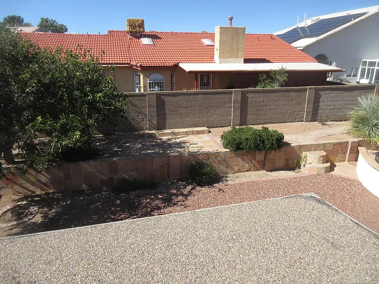 2111 Corte Del Caballo NW — Photo 45