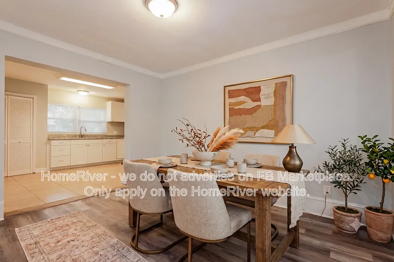 3 bed, 2.0 bath, 1407 sqft, $1,895 — Photo 3