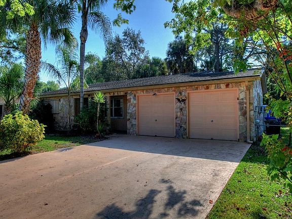 2nd image of 592 Rolling Hill Dr