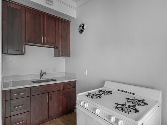 5th image of 1218 S Armacost Ave #13