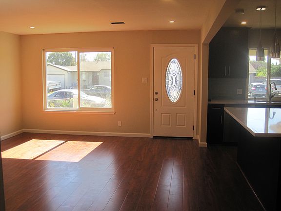 4th image of 1603 Eisenhower Dr