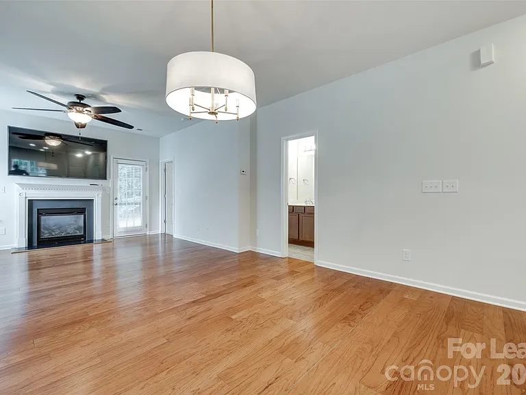 1430 Harpers Inlet Dr — Photo 9