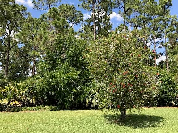 2nd image of 706 SW Rocky Bayou Ter