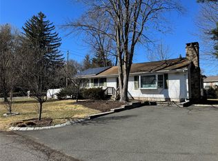 1 Debra Lee Ct, West Nyack, NY 10994