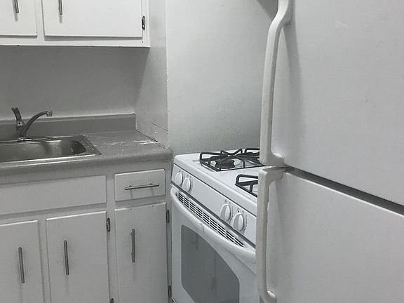 3rd image of 9801 67th Ave APT 10L