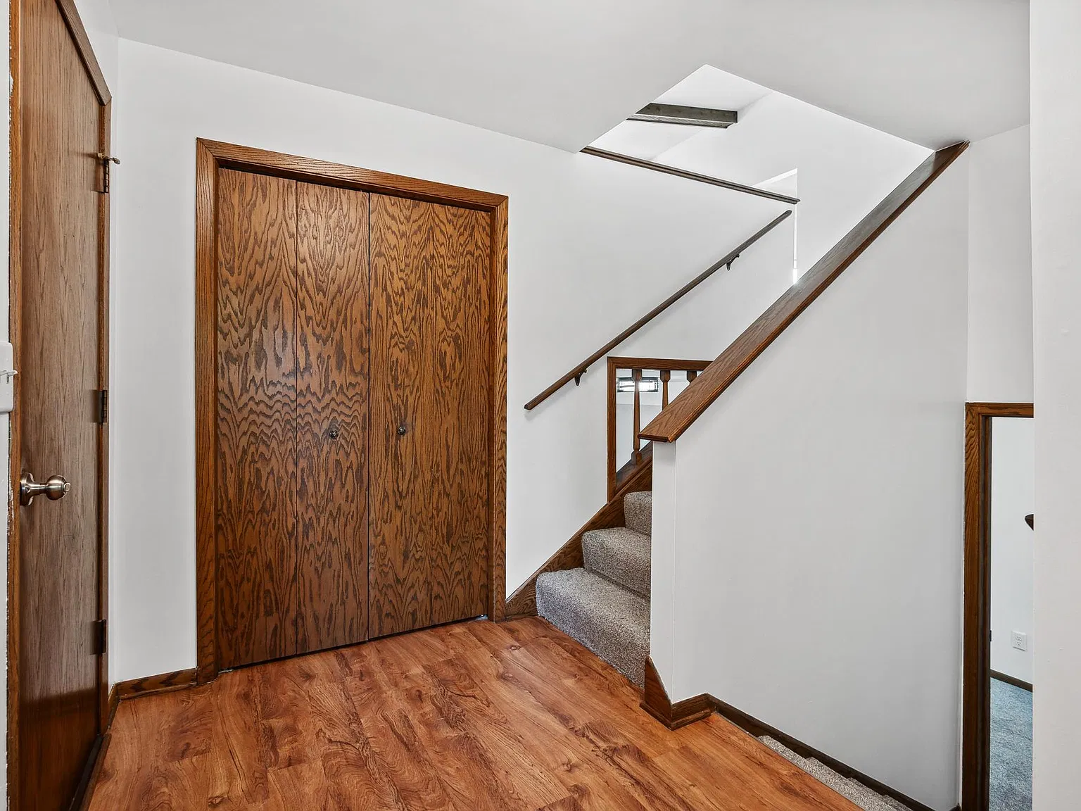 4 bed, 2.0 bath, 1844 sqft, $2,995 — Photo 4