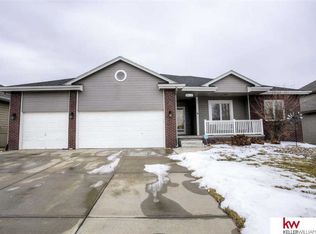 8112 S 166th St, Omaha, NE 68136