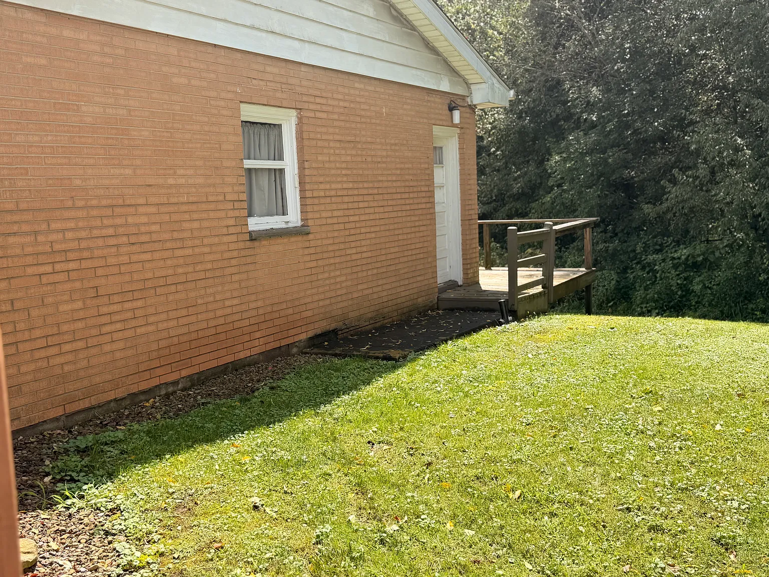 2 bed, 1500 sqft, $1,300 — Photo 3
