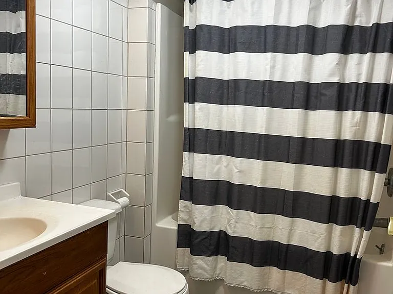 70 Groton Ave — Photo 10
