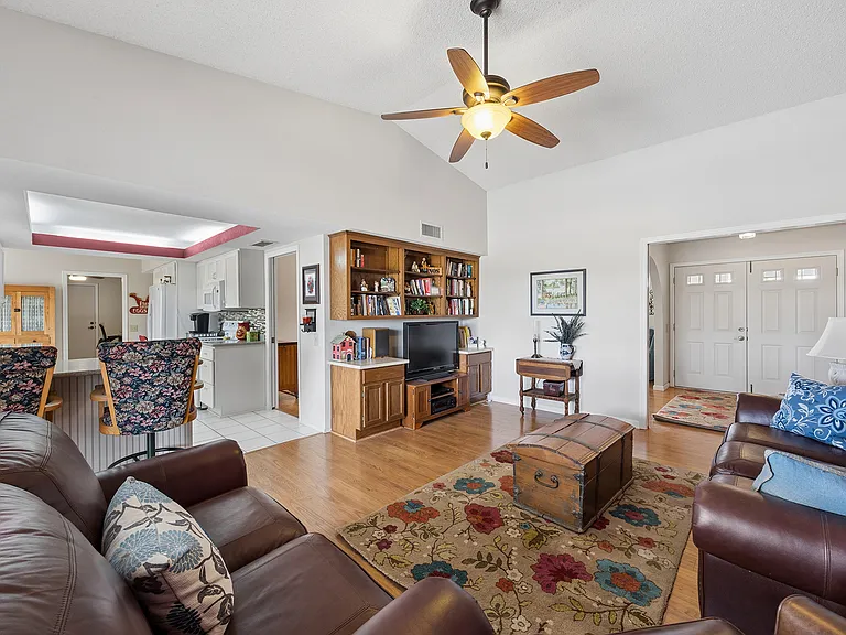 21414 N Palm Desert Dr — Photo 10