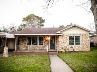 805 E 6th St, Brenham, TX 77833