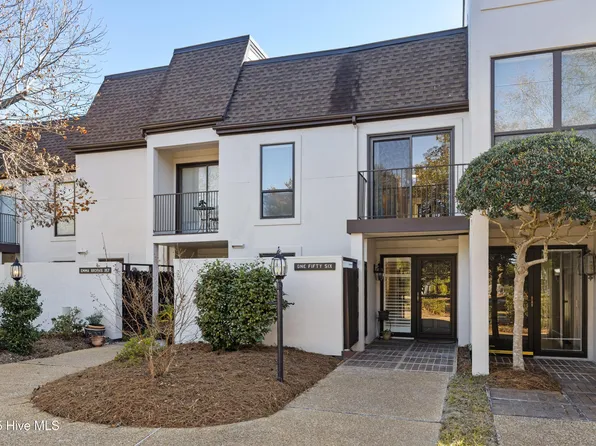 156 Beaufort Court, Morehead City, NC 28557