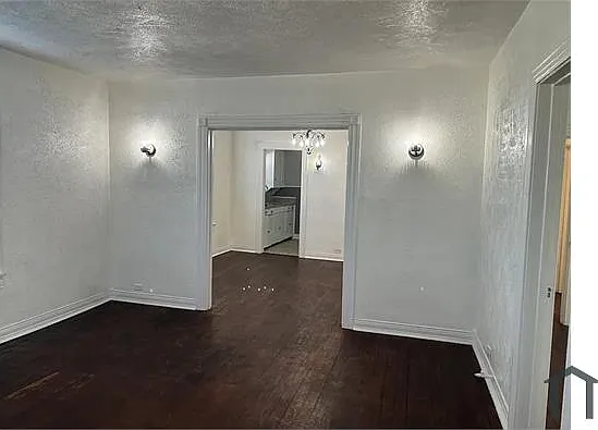 2 bed, 1000 sqft, $1,700 — Photo 3