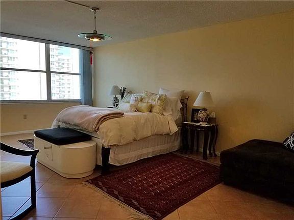 4th image of 2751 S Ocean Dr #N1001