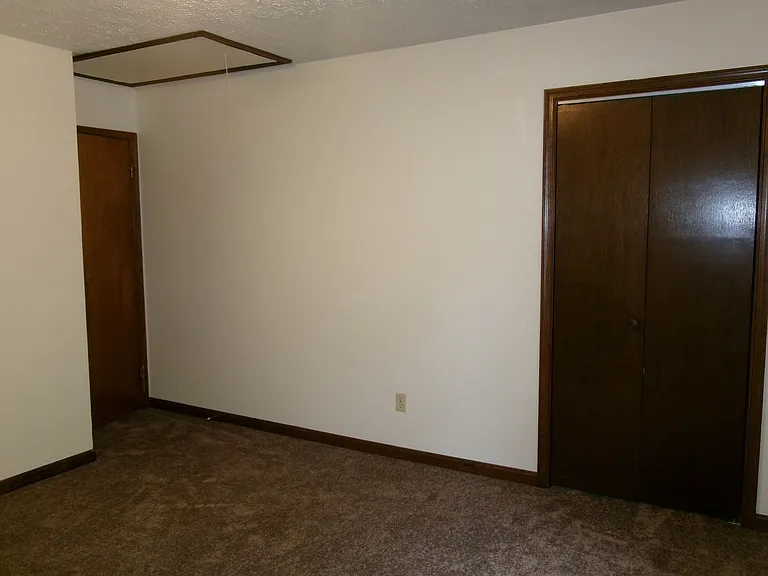 23320 Red Oak Ct — Photo 6