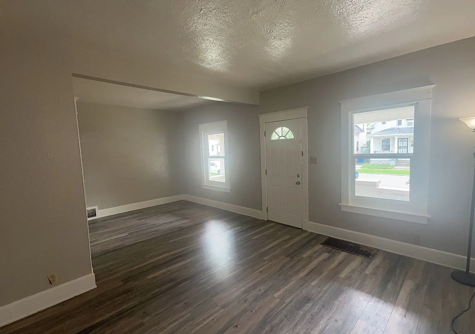 Charming 3-Bedroom Home in Peaceful West Toledo — Photo 3