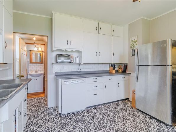 18 Cedar St, McAdam, NB E6J 1V6