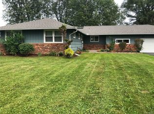 67 Fenwick Rd, Williamsville, NY 14221
