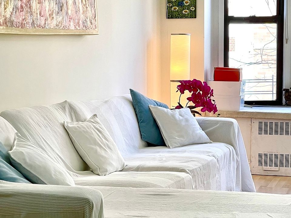 1st image of 208 W 119th St APT 4N