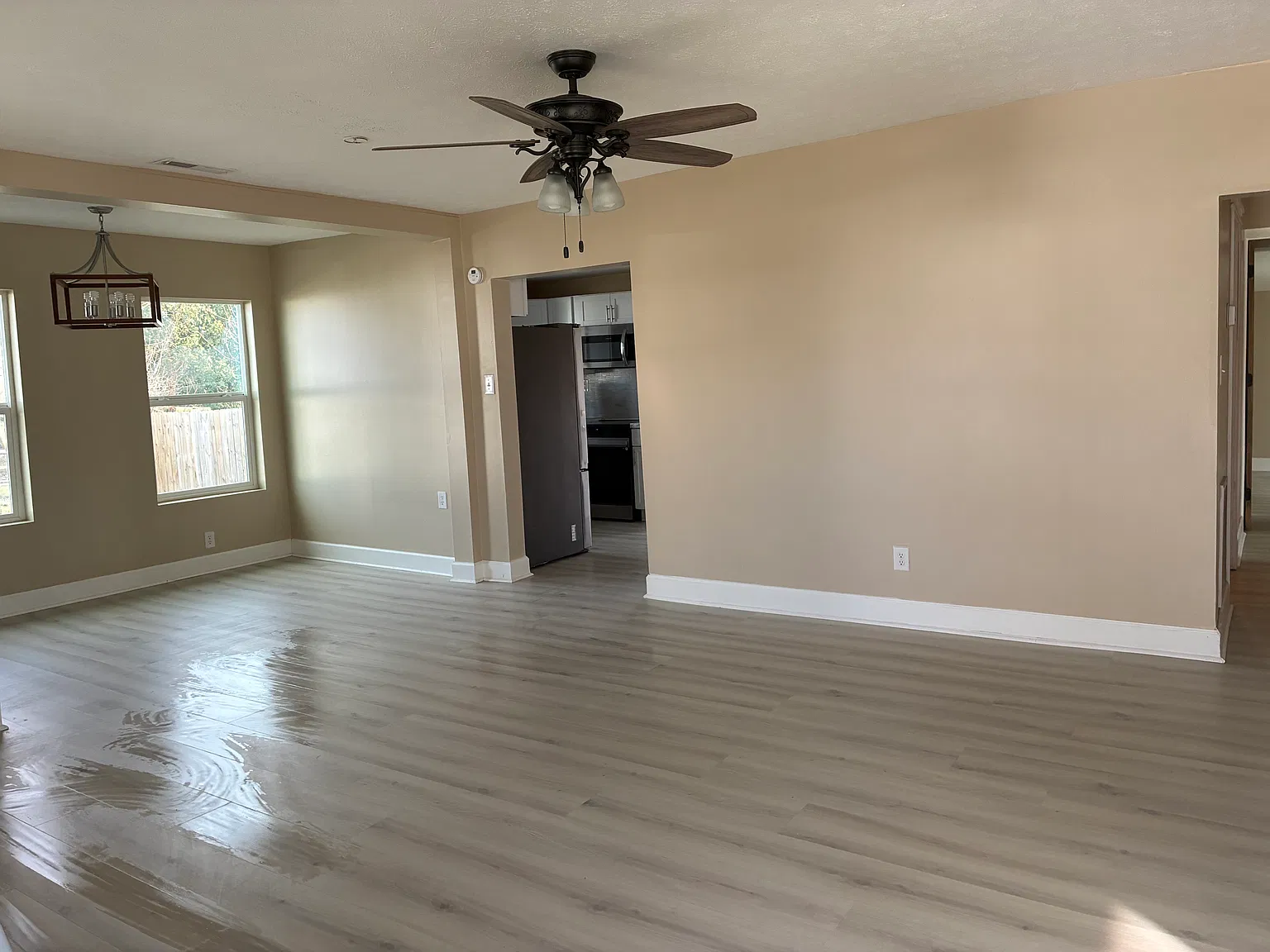 3 bed, 1020 sqft, $1,400 — Photo 4