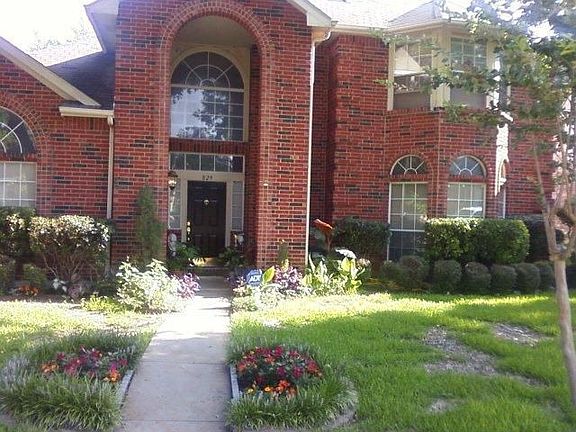 2nd image of 829 Courson Dr